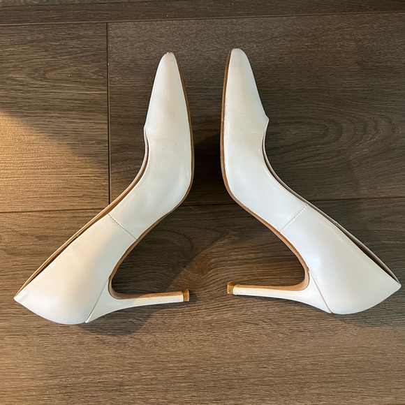 Saks Fifth Avenue White Heels Size 6.5 - Picture 6 of 8